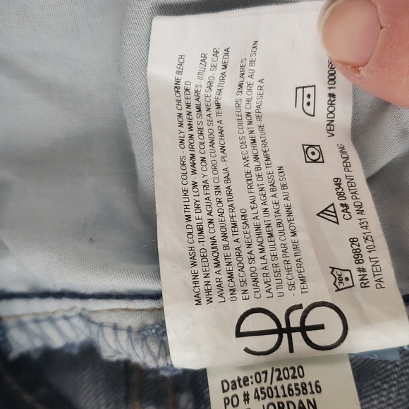 Gloria Vanderbilt straight leg All Around Slimming Effect blue jeans Size 4P - Picture 8 of 8